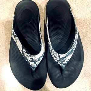 Oofos Women’s Sandals